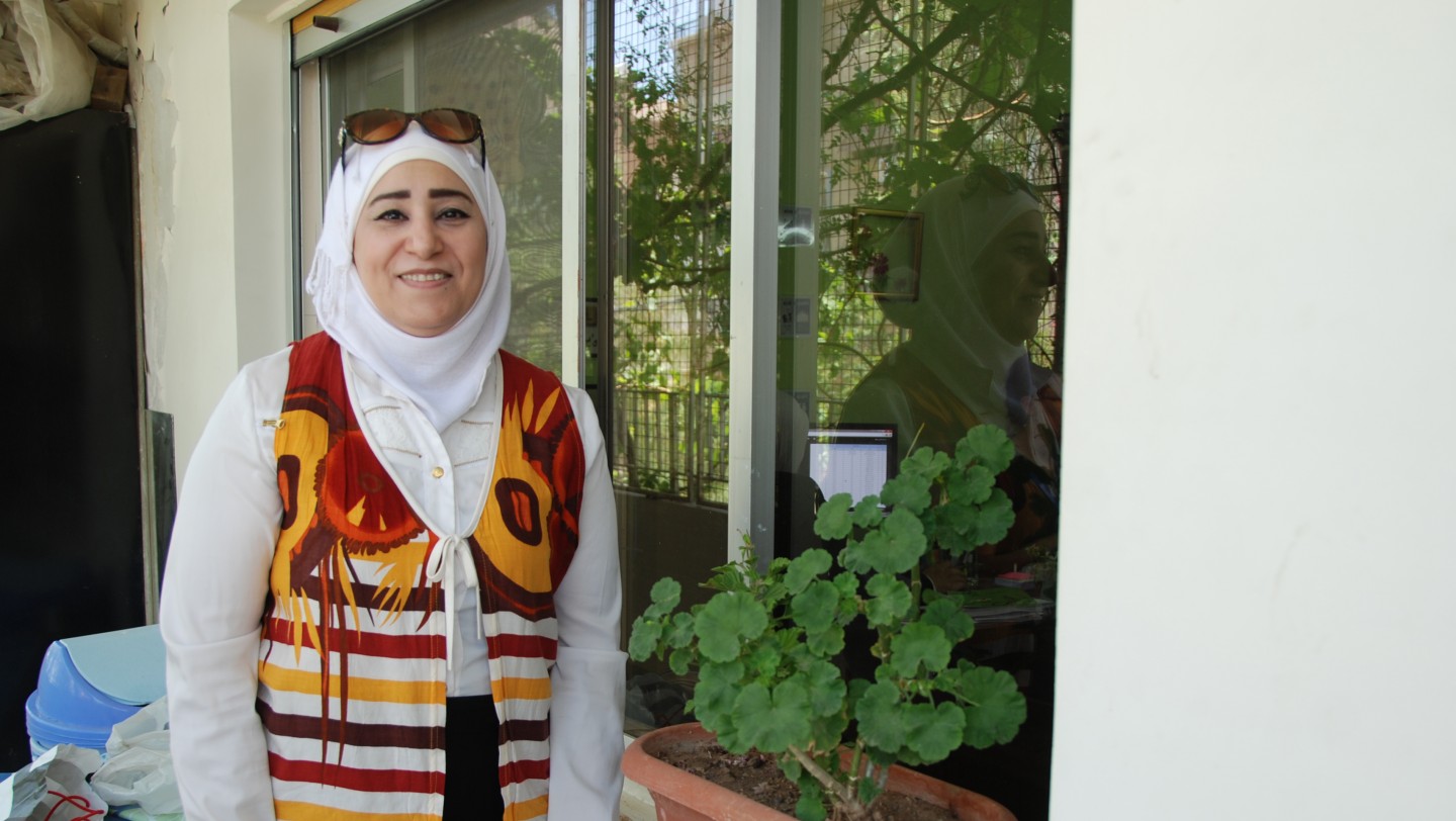 Khalida, 52 year-old Iraqi refugee who had a bachelor degree in economics.
She fled to Syria in 2006 with her husband, her daughter and her son after they have been constrained to many restrictions in Baghdad. ; Khalidah hailed the assistance that the UN refugee agency provided to her family, particularly education grants, cash assistance as well as health and medical assistance set up by the Syrian Arab Red Crescent’s medical centre.