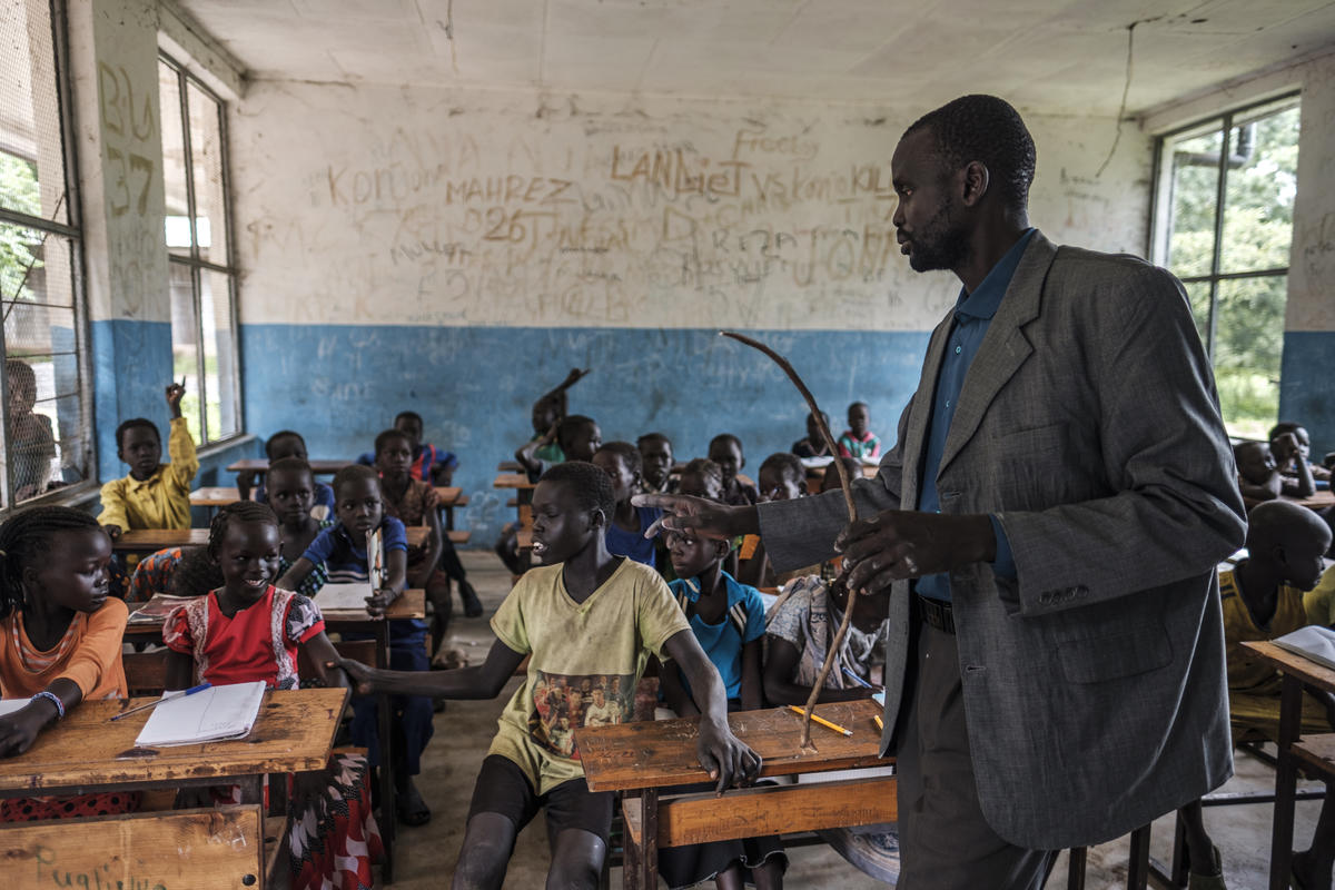 Ethiopia. South Sudanese teacher sets sights on university for his children