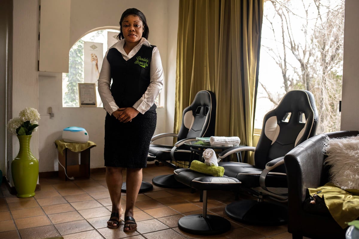 South Africa. Congolese beautician battles to keep her business afloat