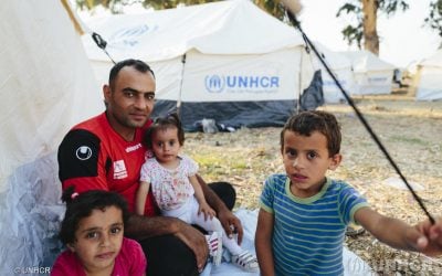 联合国难民署扩大了对莫里亚寻求庇护者的紧急庇护场所的支持；敦促寻求解决希腊岛屿过度拥挤问题的长期解决方案