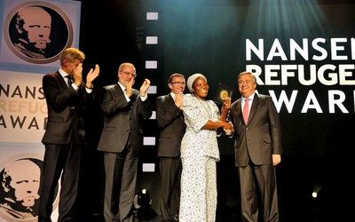 Ο Ύπατος Αρμοστής απονέμει το Βραβείο Προσφύγων Νάνσεν σε μια χαρισματική μοναχή από το Κονγκό
