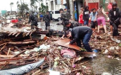 Η Υ.Α. θα μεταφέρει αεροπορικά βοήθεια στους επιζώντες του τυφώνα Χαϊγιάν στις Φιλιππίνες