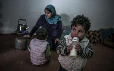 H Υ.Α. προειδοποιεί ότι οι περικοπές στα τρόφιμα του Παγκόσμιου Επισιτιστικού Προγράμματος απειλούν δεκάδες χιλιάδες οικογένειες Σύρων