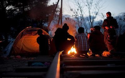 Η Υ.Α. εκφράζει την ανησυχία της για τη συσσώρευση στα σύνορα και τις αυξημένες δυσκολίες των προσφύγων και των αιτούντων άσυλο