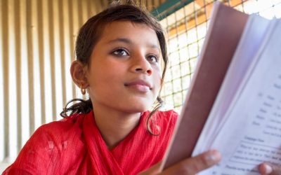 Είναι η Σειρά Της: Έκθεση της Ύπατης Αρμοστείας αποκαλύπτει το κρίσιμο κενό στην εκπαίδευση των κοριτσιών προσφύγων