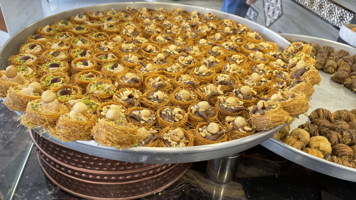 Zaher_master_sweets_Pafos_02_GR