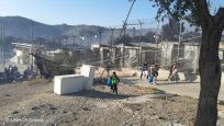 Le HCR offre son soutien alors qu’un violent incendie a détruit un centre d’accueil pour demandeurs d’asile à Moria