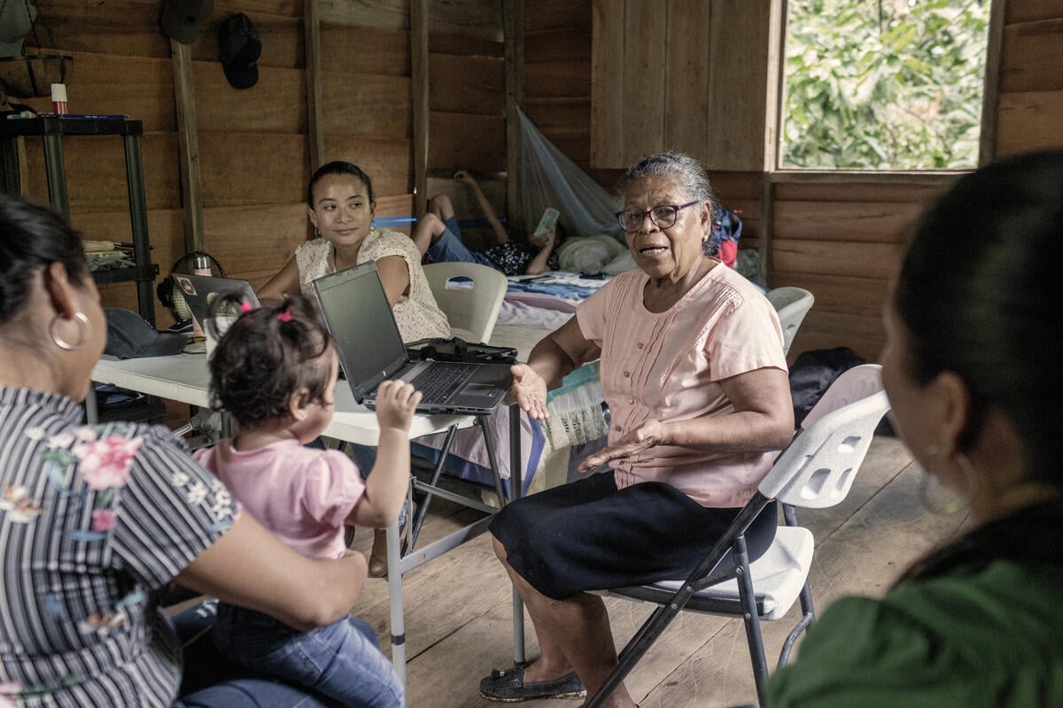 Costa Rica. Regional Nansen winner devotes life to defending local and refugee women