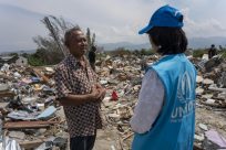 L’UNHCR porta aiuti ai sopravvissuti del terremoto in Indonesia