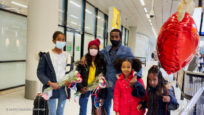 Le miglia aeree donate aiutano un padre eritreo a riunirsi con le sue figlie