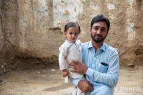L’impegno di un rifugiato afghano per aiutare i bambini disabili ad andare a scuola
