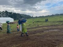 Migliaia di persone fuggono in Uganda dopo gli scontri nella Repubblica Democratica del Congo