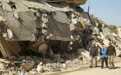 In visita nelle aree devastate dal terremoto in Turchia e Siria, l’Alto Commissario Filippo Grandi chiede di assicurare maggiore sostegno ai sopravvissuti