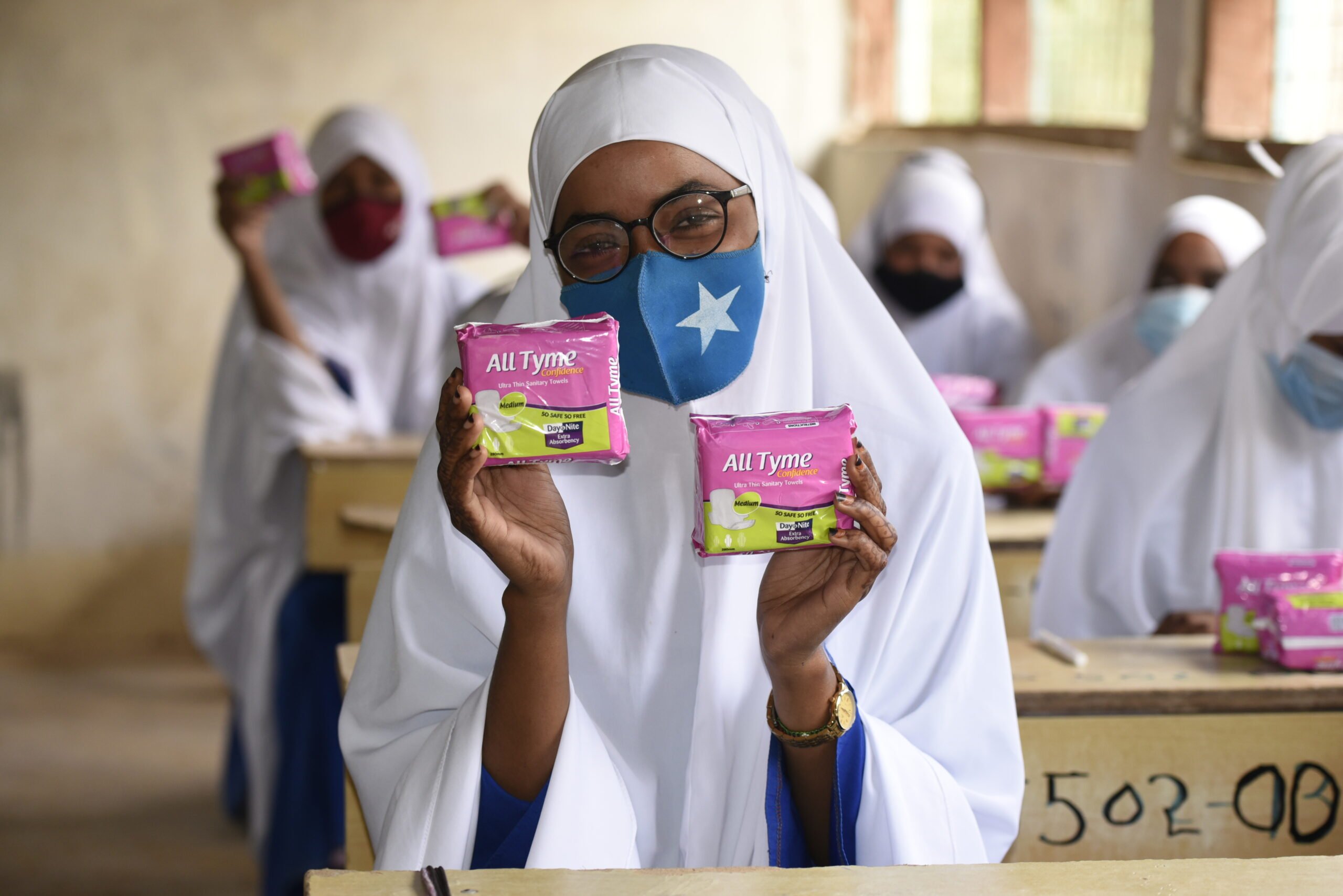 U.S. donates sanitary pads to support education of refugee girls in Dadaab  – UNHCR Kenya