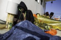Jungtinių Tautų Pabėgėlių agentūros pranešimai rodo, kad 2018 metais, kasdien bandydami persikelti per Viduržemio jūrą žūsta šeši žmonės