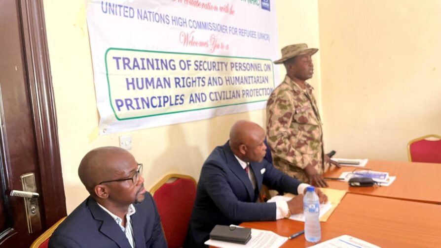 Lt. Col. Johnson Akinola Dada salutes UNHCR and NHRC for enabling security personnel to upgrade their civilian and human rights protection knowledge. © UNHCR/Francis Garriba. 