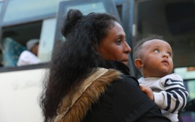 Eerste evacuatievlucht uit Libië in meer dan een jaar brengt 172 asielzoekers in veiligheid