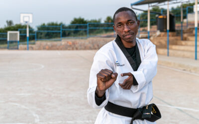Hope keeps heads up for Burundian refugee Paralympic athlete.