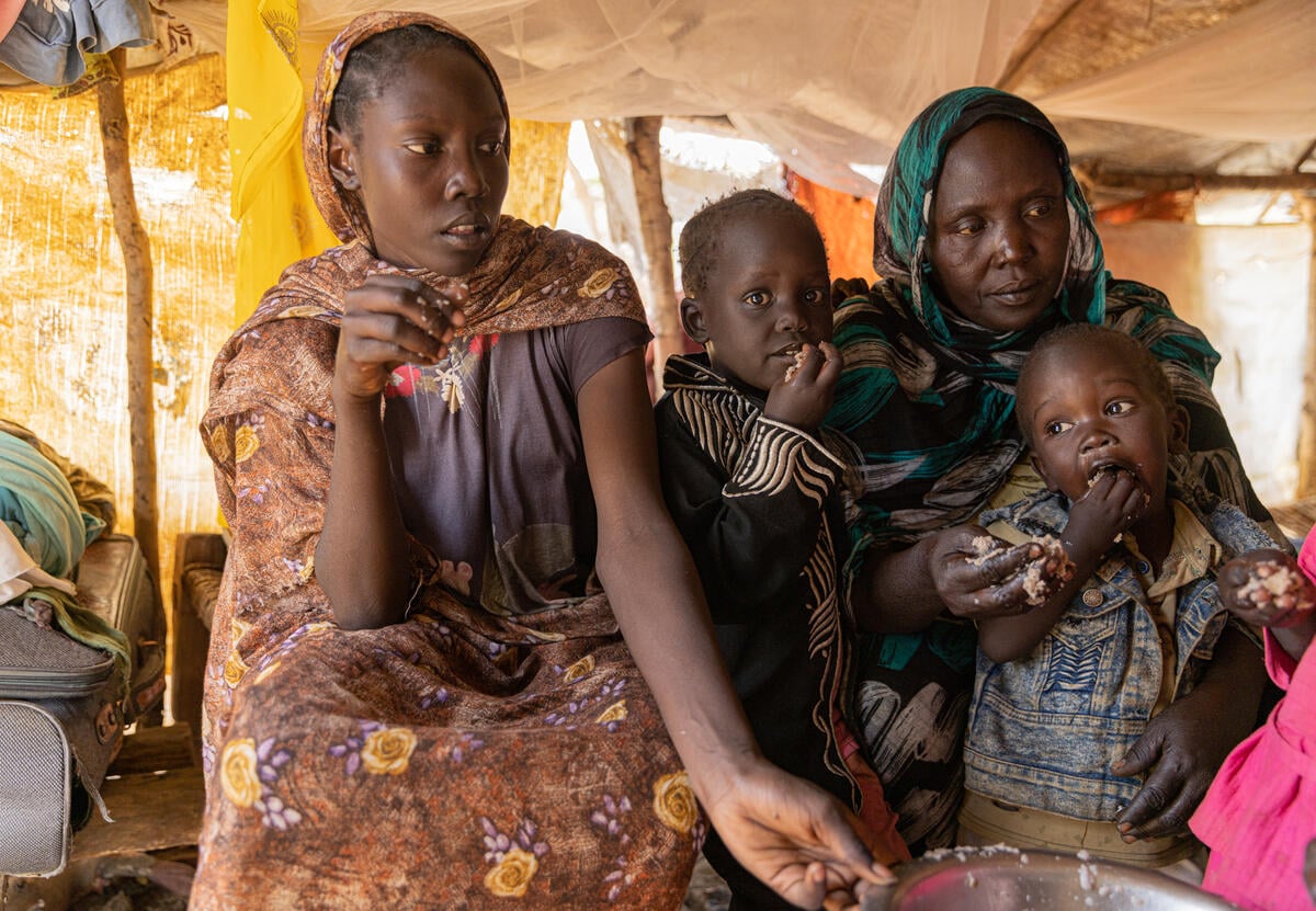 Thousands of Sudanese fleeing violence cross into Ethiopia | UNHCR