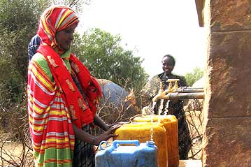 The surviving tradition of hand-washing clothes in Sudan - Global Times