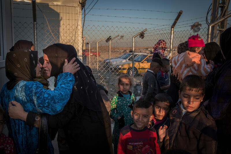 Driven By Hunger Iraqis Risk All To Flee Mosul Violence Unhcr