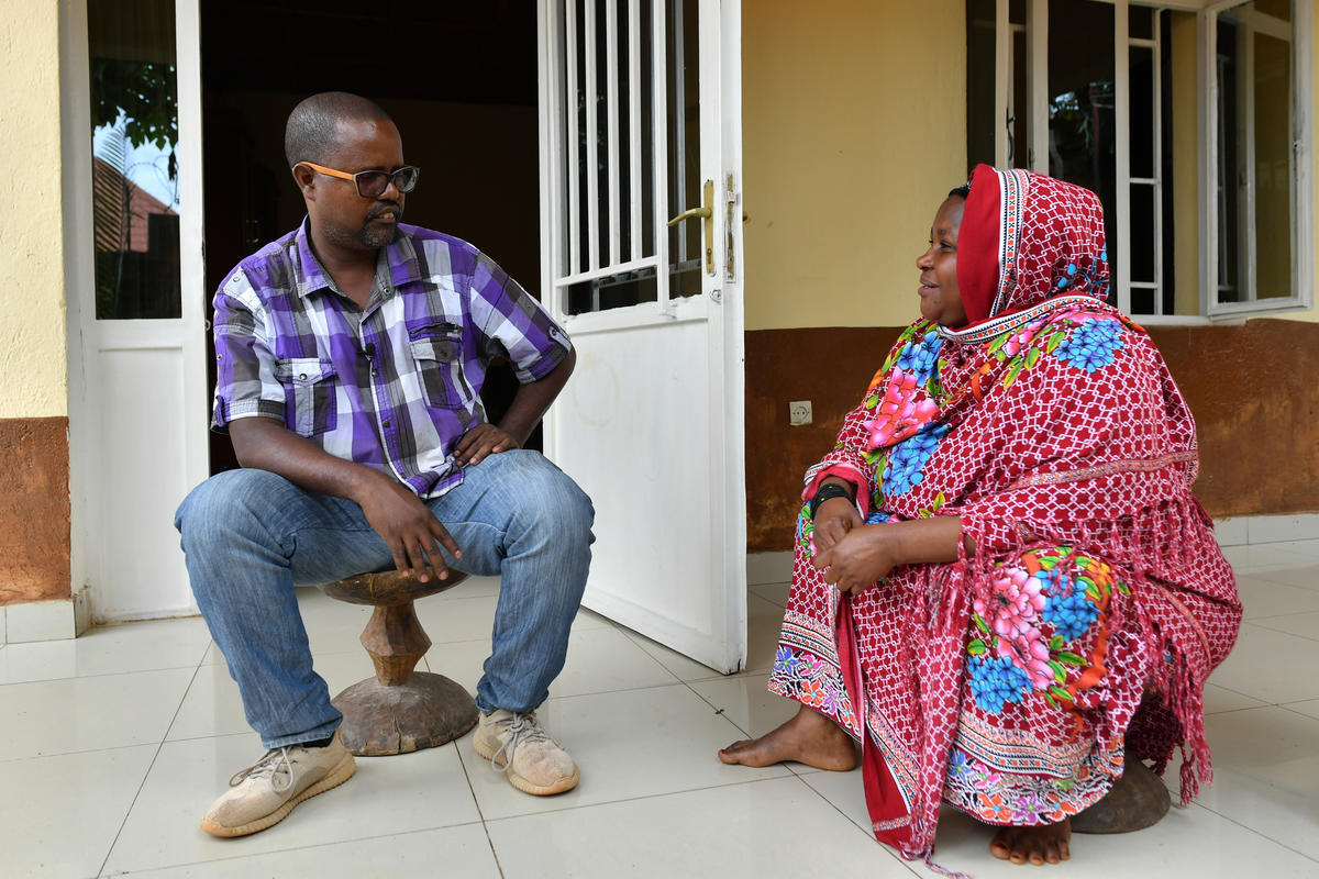 Seeking safety in Rwanda, Somali refugee finds opportunity and love | UNHCR