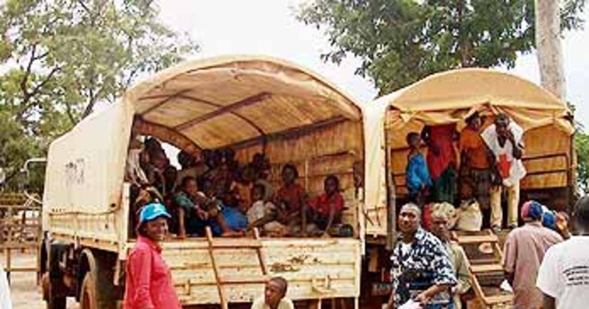 Guinea moves Liberia's new refugees into camps further inland | UNHCR