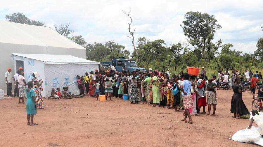 Thousands of DR Congo refugees head home to Kasai region from Angola ...