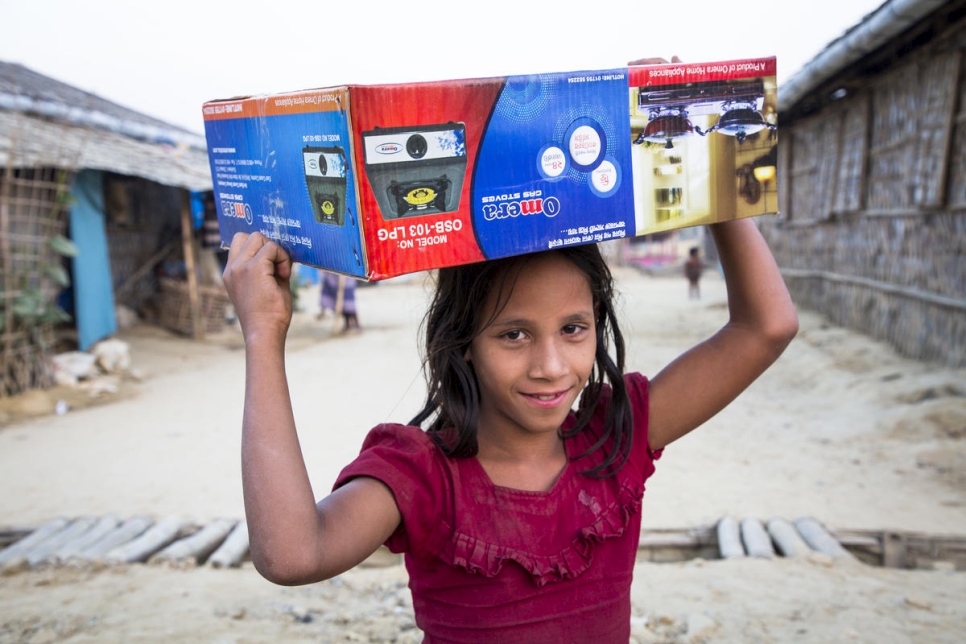 UNHCR Rohingya Refugee Camps In Bangladesh Switch To Environmentally Friendly LPG