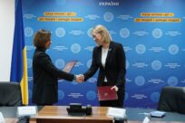 Minister of Social Policy of Ukraine and UNHCR Ukraine Representative sign agreement to expand displaced persons’ access to social protection including cash assistance